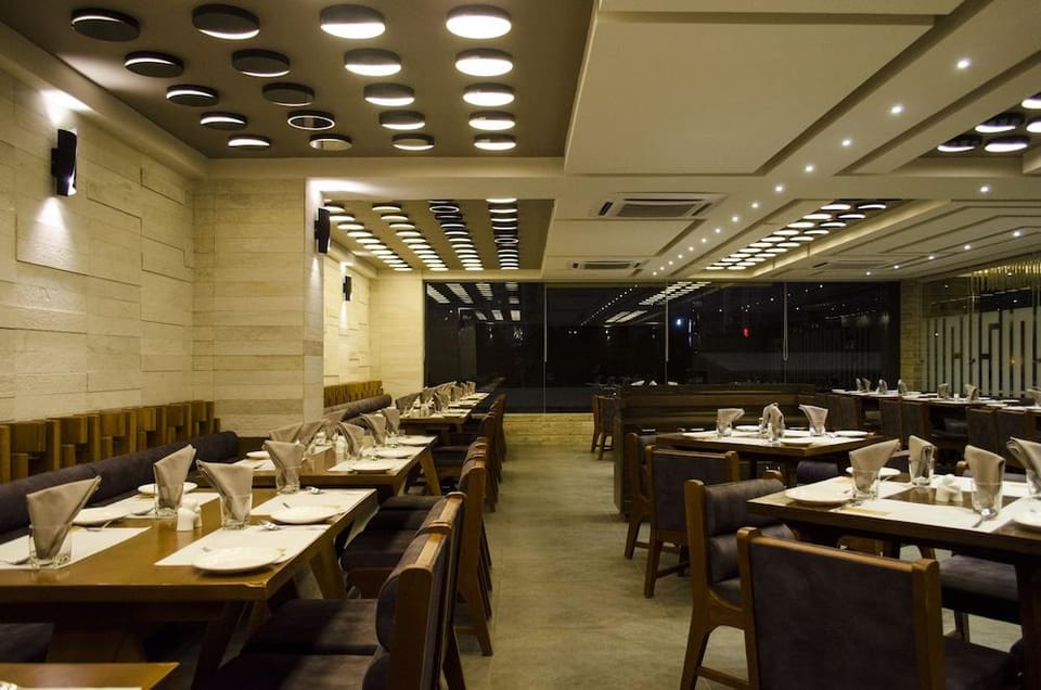 Hotel Grand Elegance Hotel in Ahmedabad