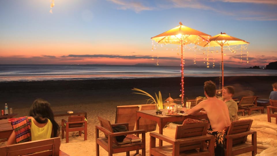 JJ Beach Resort & JJ Seafood Restaurant Resort in Ko Phayam