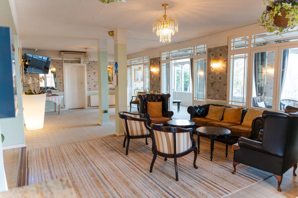 The Falcon Hotel Hotel in Farnborough