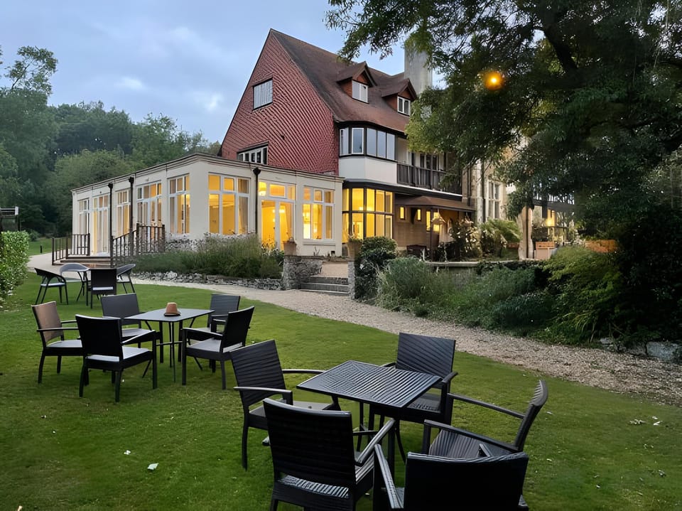 Farnham House Hotel Hotel in Borough of Waverley