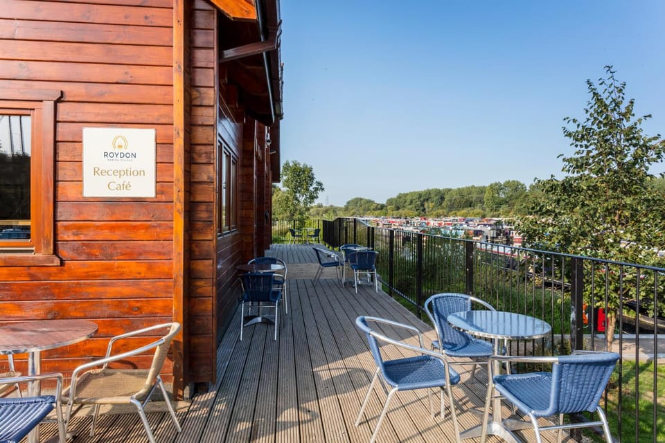 Roydon Marina Village Hotel Hotel in East Hertfordshire District