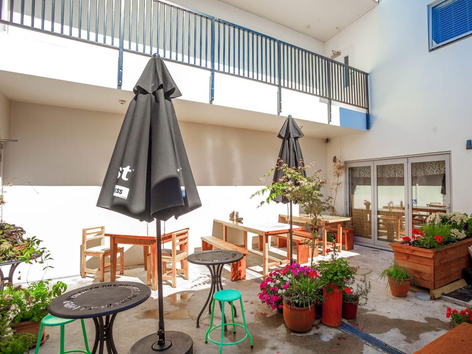Colombo Lodge Hotels Hotel in Christchurch