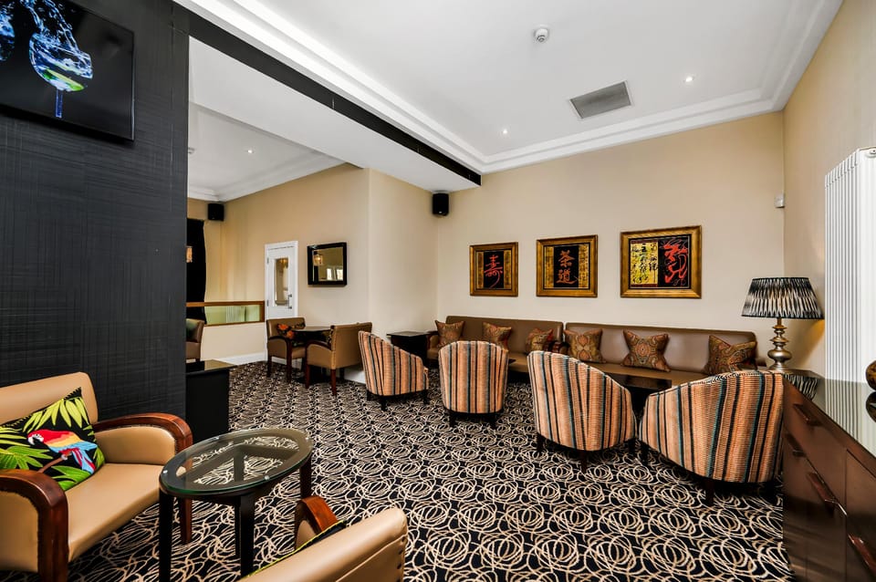 Bar/lounge