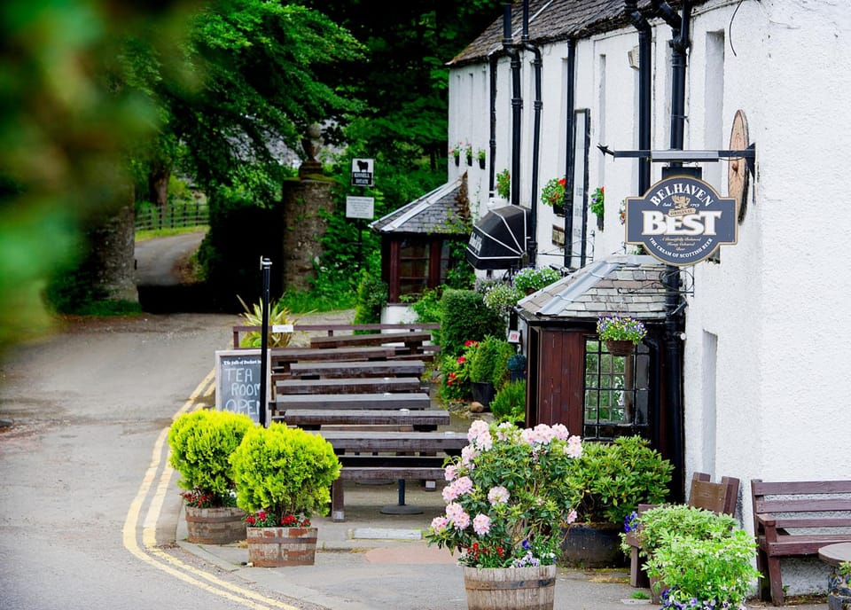 The Falls Of Dochart Inn Inn in Scotland