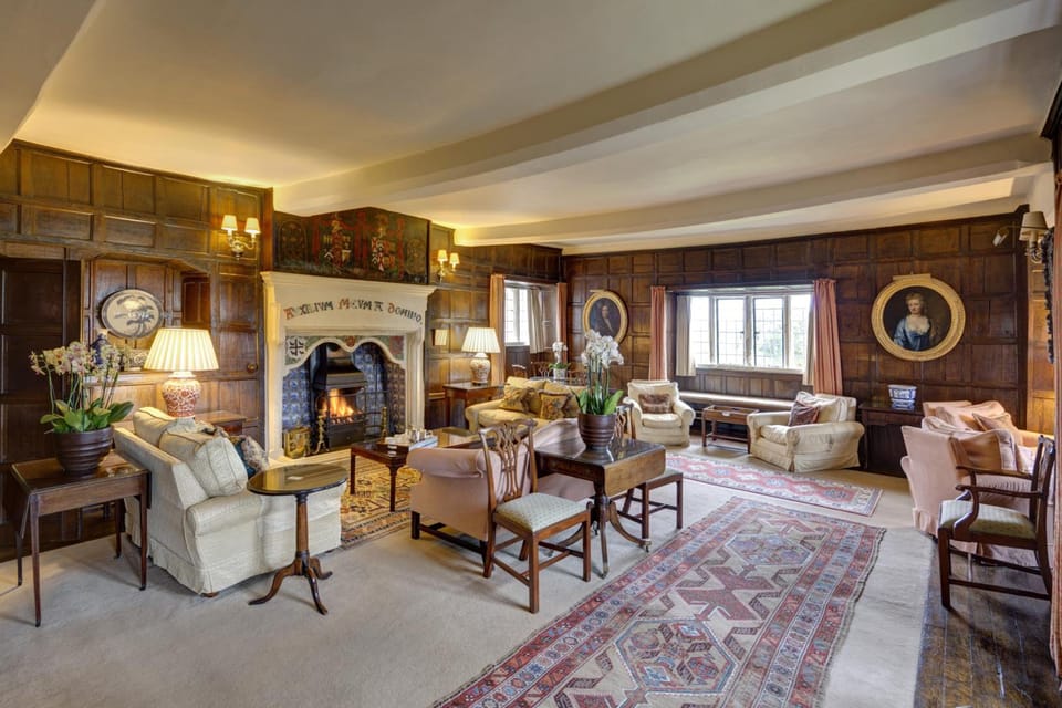 Shared lounge/TV area