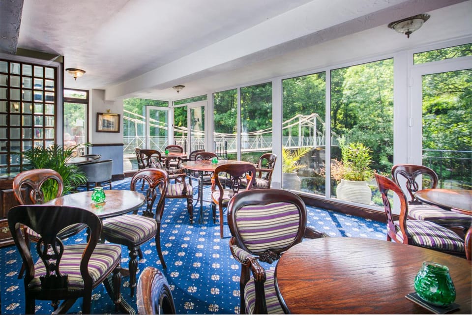 The Chainbridge Hotel Hotel in Llantysilio