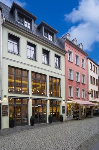 Weingut & Gastehaus Schmitz-Bergweiler Hotel in Graach an der Mosel