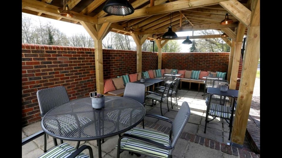Halfway Bridge Hotel in Chichester District