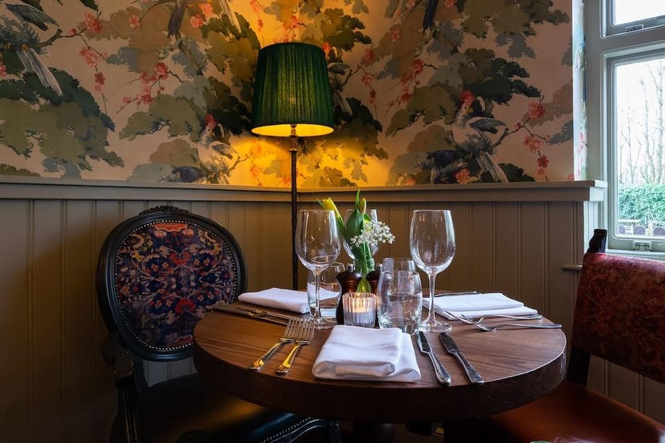 The Carnarvon Arms Inn in Test Valley District
