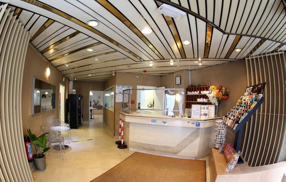 Sun Hotel Hotel in Ixelles