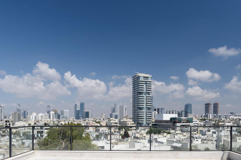 The Roof - By Sea Land Suites Hotel in Tel Aviv-Yafo