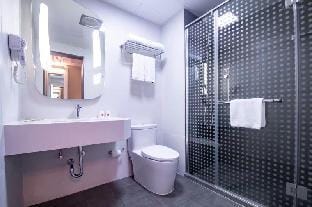 Ibis Wuxi NanChang St. Taihu Square Subway Station Hotel in Suzhou