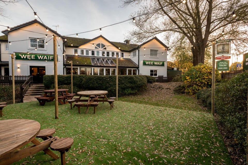 Wee Waif by Greene King Inns Hotel in South Oxfordshire District