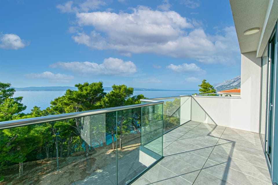 Sea House Resort Hotel in Brela