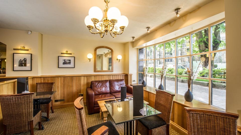 Bar/lounge