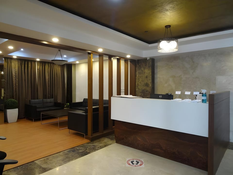 Hide Away Suites Hotel in Noida