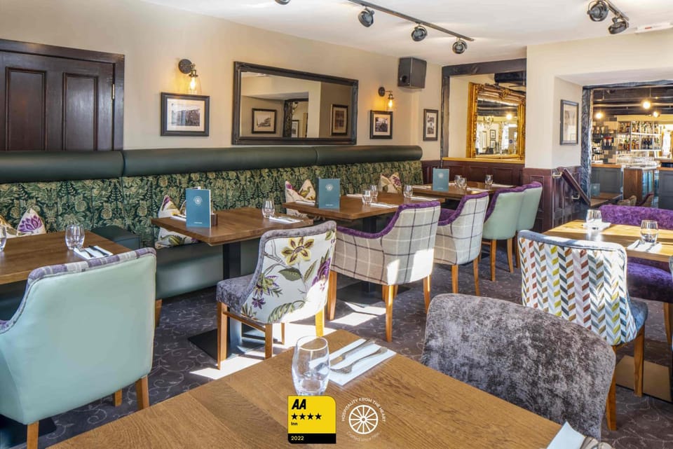 The Tudor House Hotel, Tewkesbury, Gloucestershire - The Coaching Inn Group Hotel in Tewkesbury