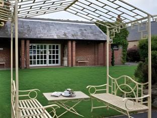 The Spread Eagle Hotel Inn in South Oxfordshire District