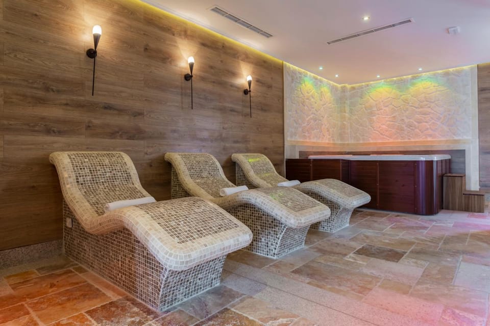 Gardenia Beach Palace Aparthotel Apartment hotel in Pomorie
