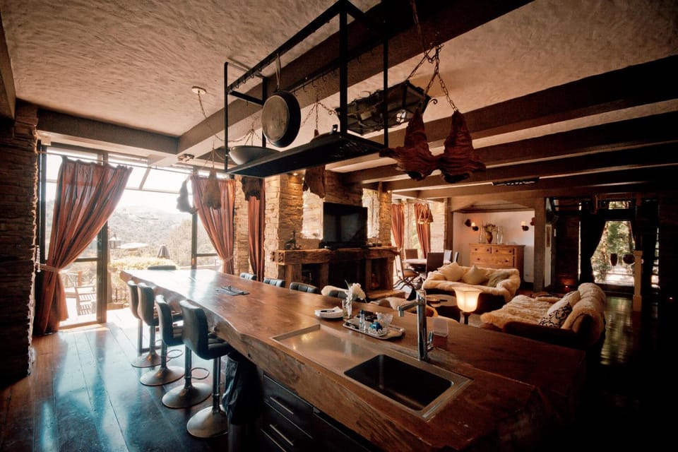 Chateau La Villette Hotel in Campos do Jordão