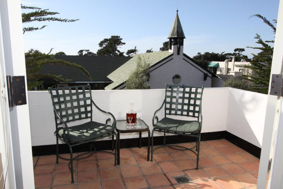 Cypress Inn Carmel-by-the-Sea Inn in Carmel by the Sea