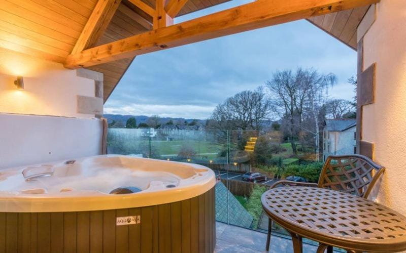 Hot tub