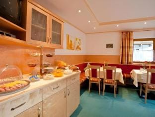 Pension Alpina Neustift Hotel in Neustift im Stubaital