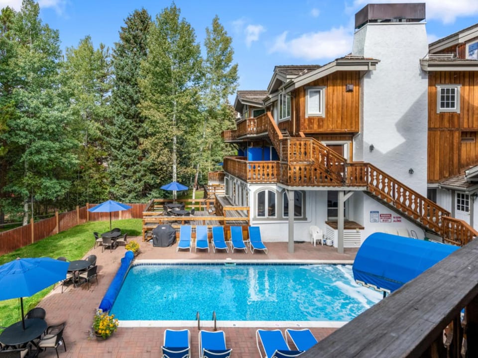 Christiania Condominiums- CoralTree Residence Collection Hotel in Vail