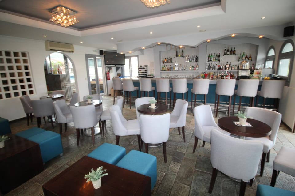 Bar/lounge
