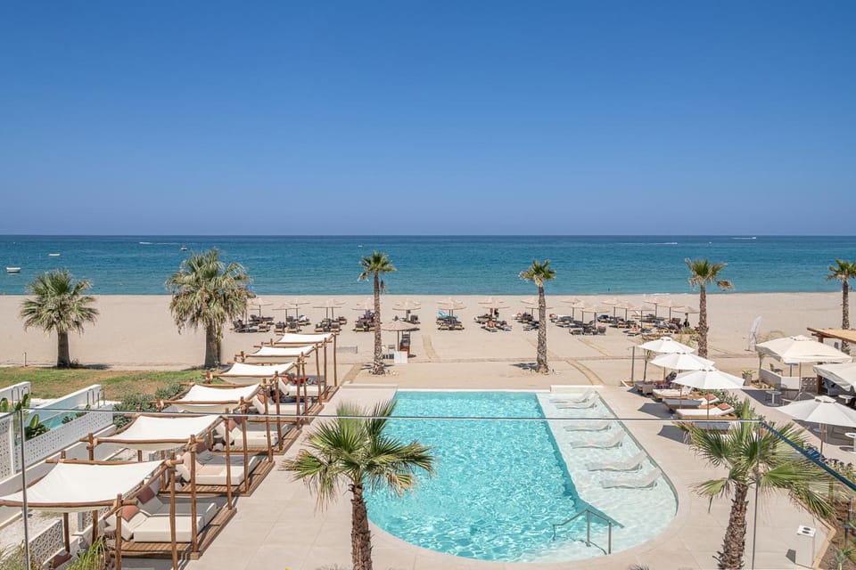 Iperion Beach Hotel Apartment hotel in Rethymno