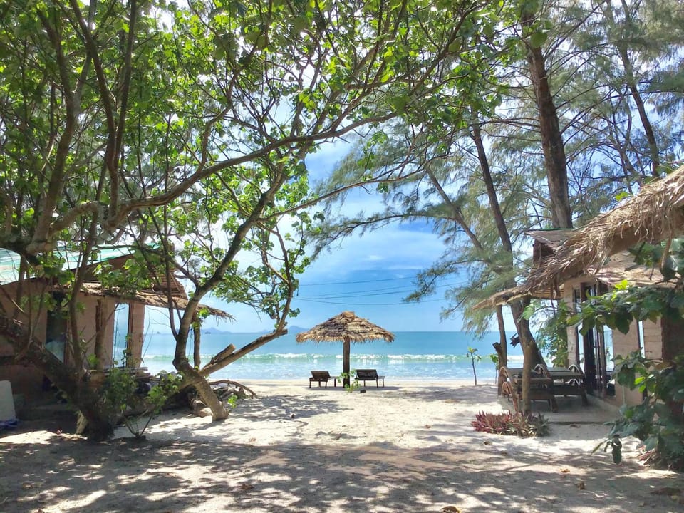 La-ong Lay Resort in Ko Phayam