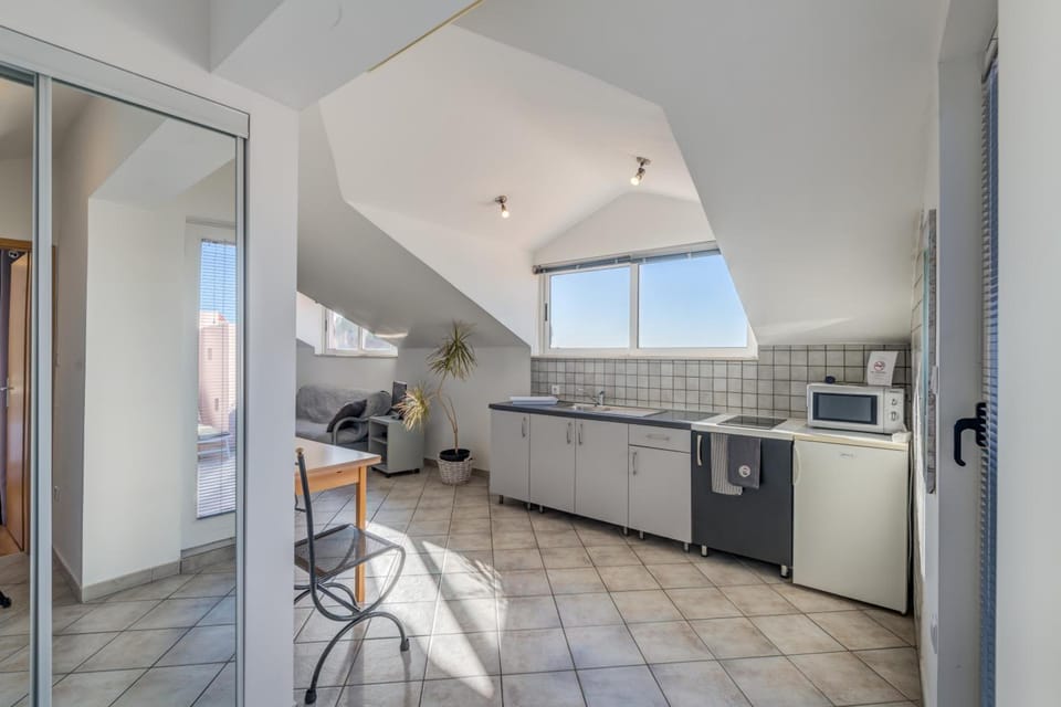 Pink Inn Hotel in Podstrana