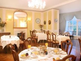 Foyles Hotel Hotel in Clifden