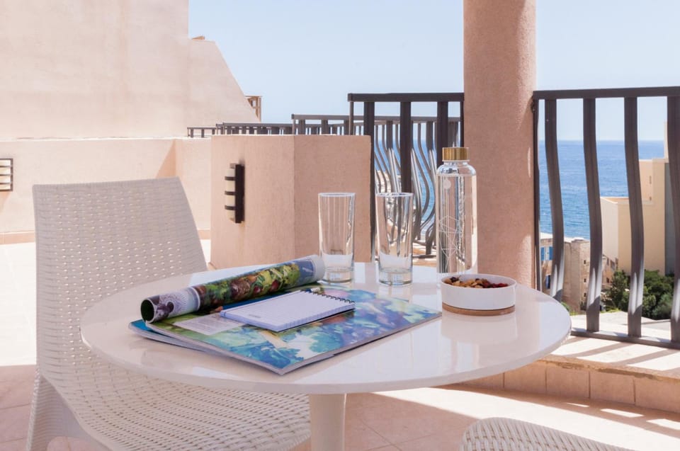 Alexandra Hotel Hotel in Saint Julians