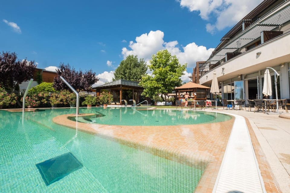 Hotel Golden Lake Resort Hotel in Hungary