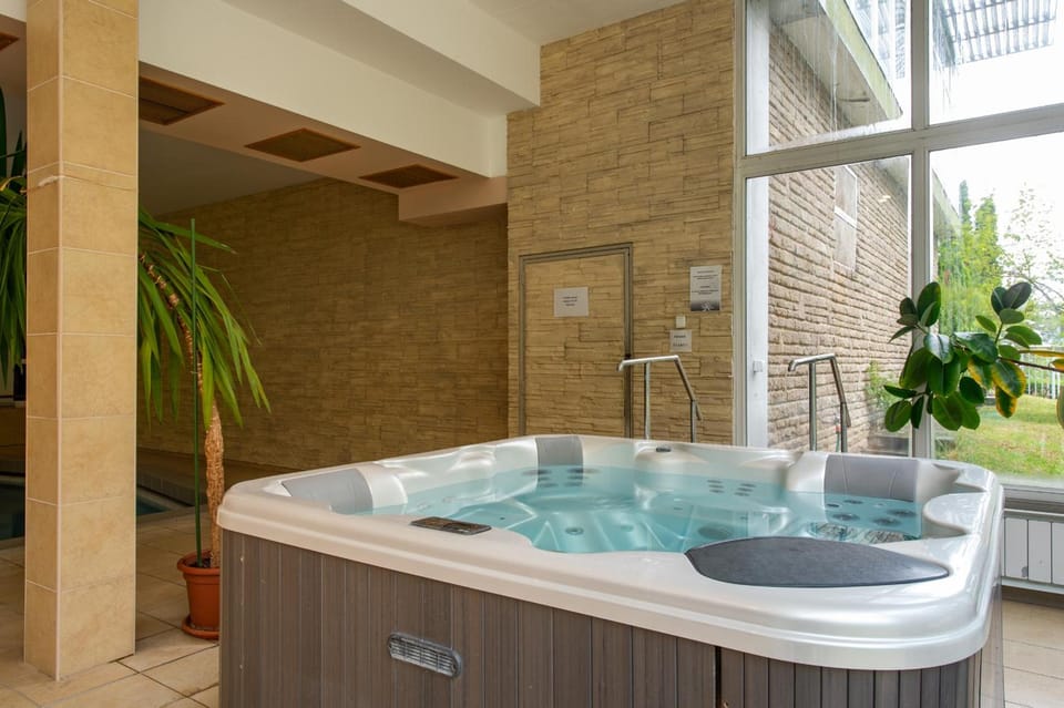 Hot tub