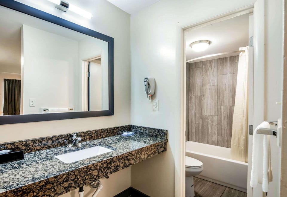 Brentwood Inn Richmond South Inn in Chesterfield County