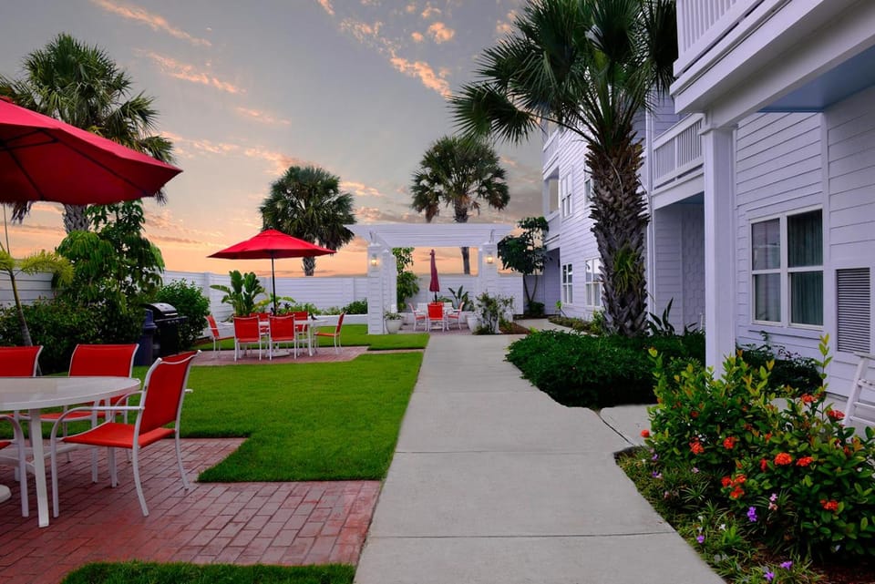 Lighthouse Inn at Aransas Bay Hotel in Rockport