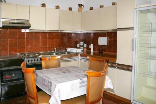 Apartments and rooms with parking space Novi Vinodolski - 2350 Hotel in Novi Vinodolski