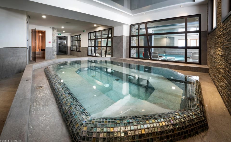 MGM Hotels & Residences - Residence Le Roc Des Tours Apartment hotel in Le Grand-Bornand