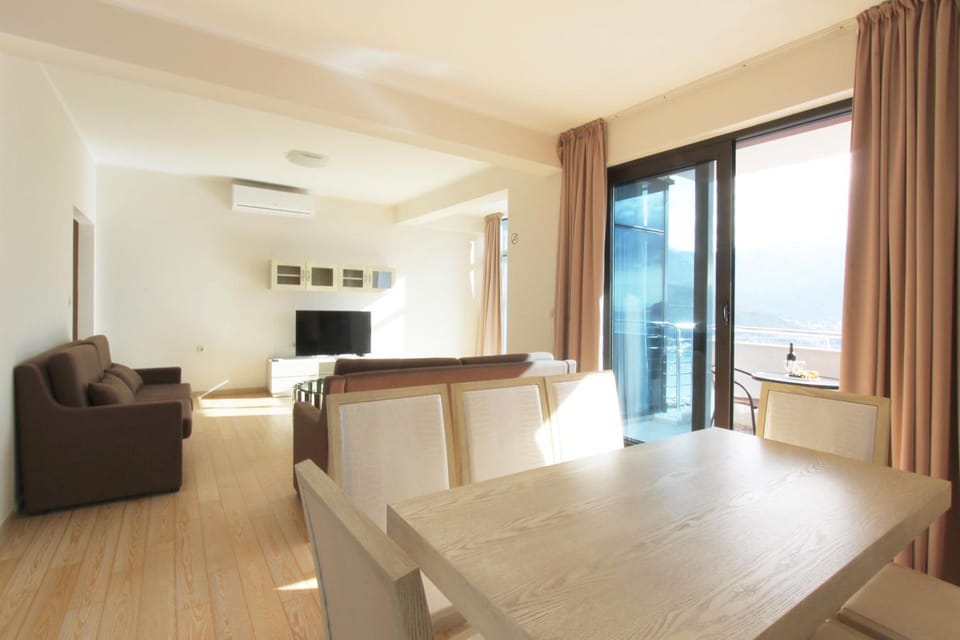 Apartments Aqua Hotel in Budva