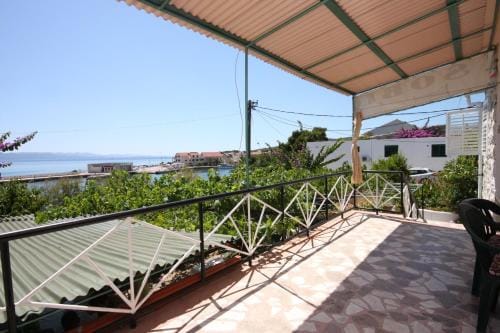 Triple Room Sucuraj 6734c Hotel in Dubrovnik-Neretva County
