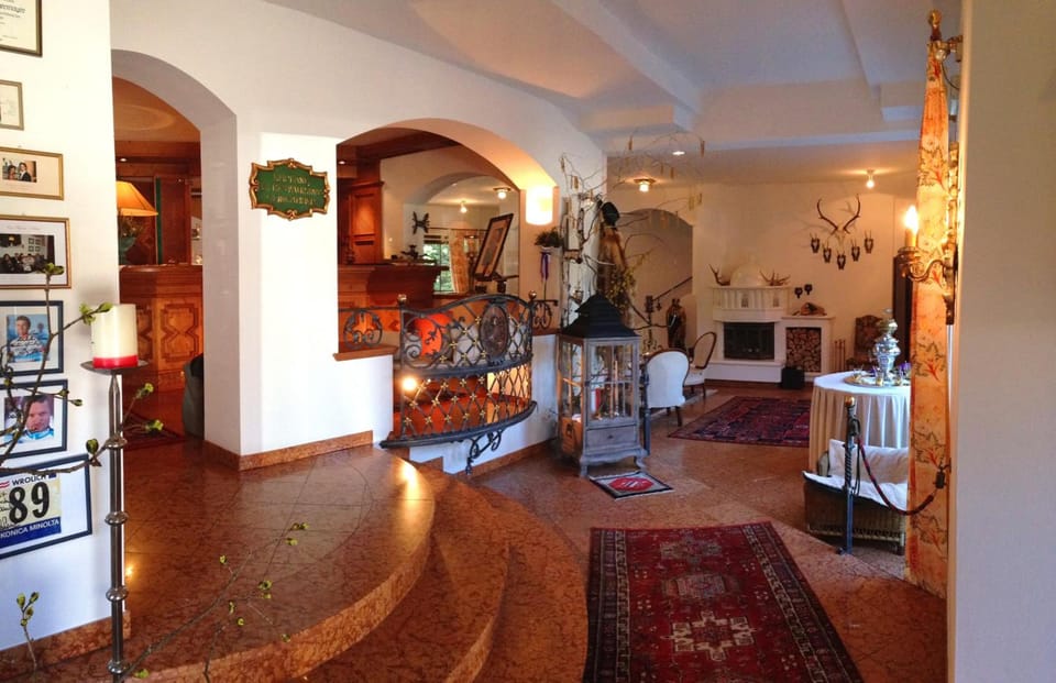 Dietrichsteinerhof Apartments & Rooms Hotel in Villach