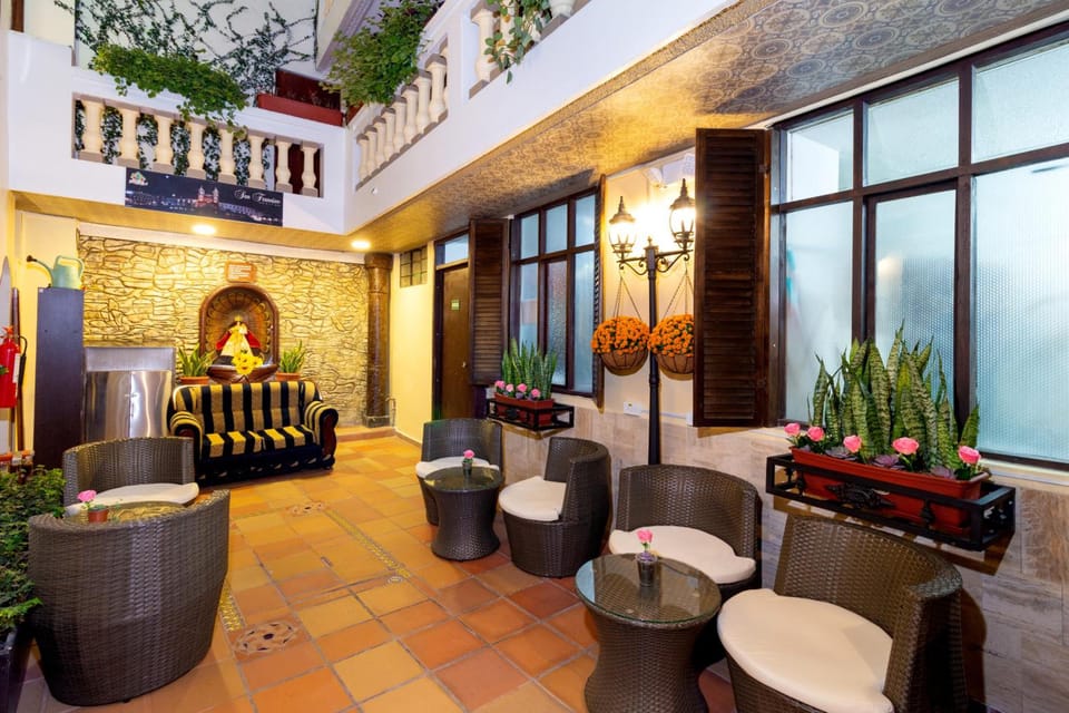 Friends Hotel & Rooftop - Historic Center & Museums Hotel in Quito
