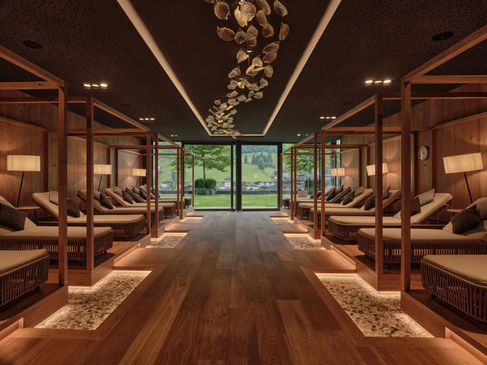 DAS EDELWEISS - Salzburg Mountain Resort Hotel in Salzburgerland