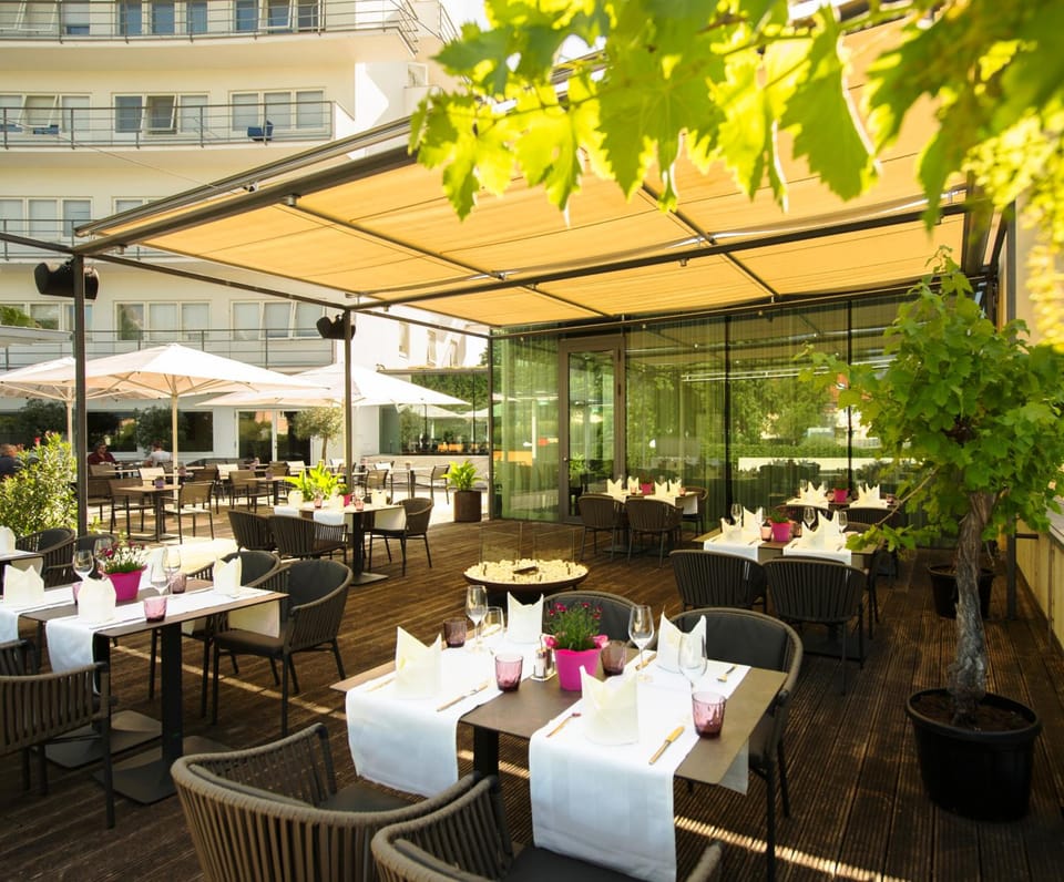 Parkhotel Hall in Tirol Hotel in Tyrol