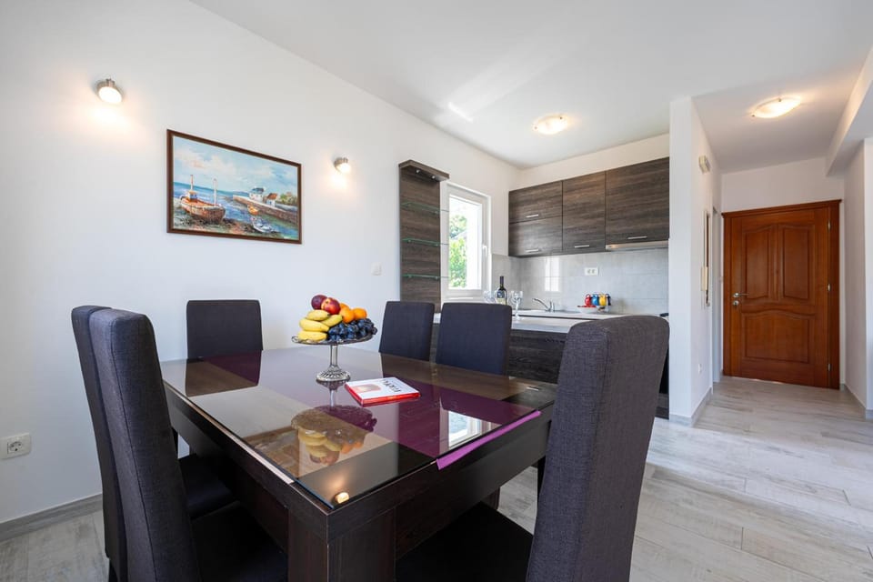 Hera Apartments Hotel in Kotor Municipality