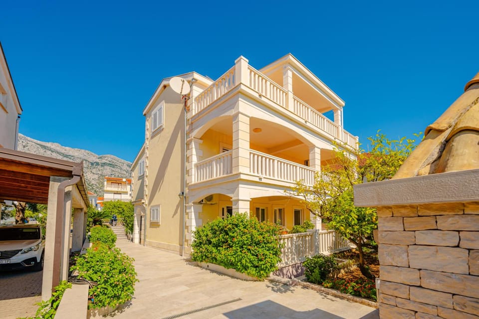 Apartments Mladenka Hotel in Dubrovnik-Neretva County