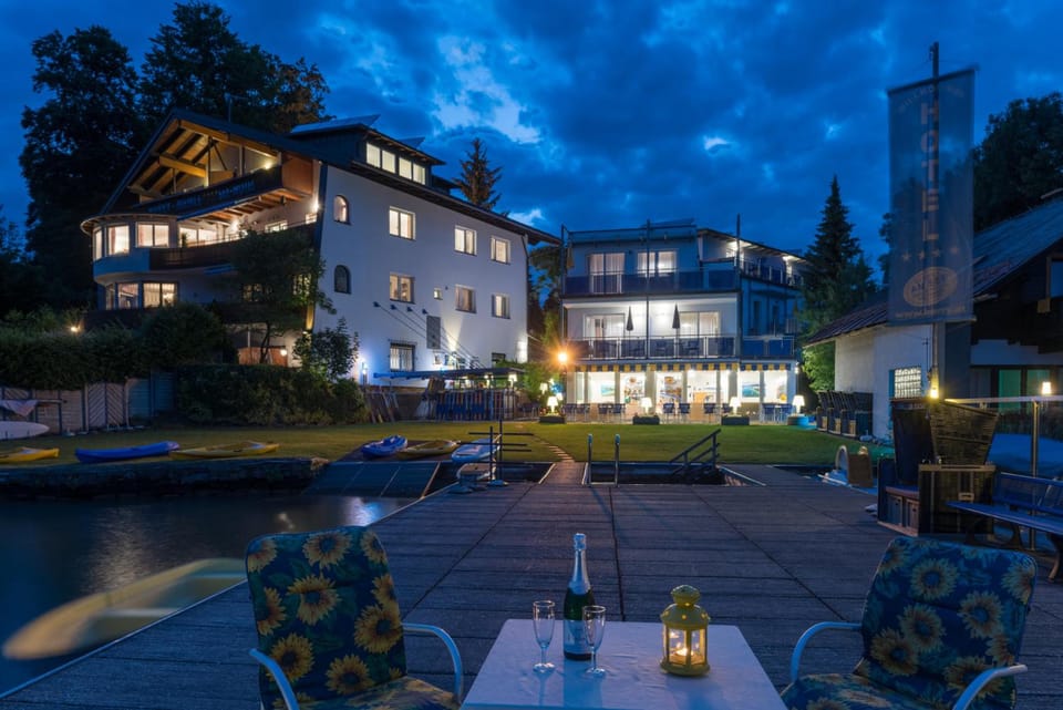 Barry Memle Directly at the Lake Hotel in Velden am Wörthersee