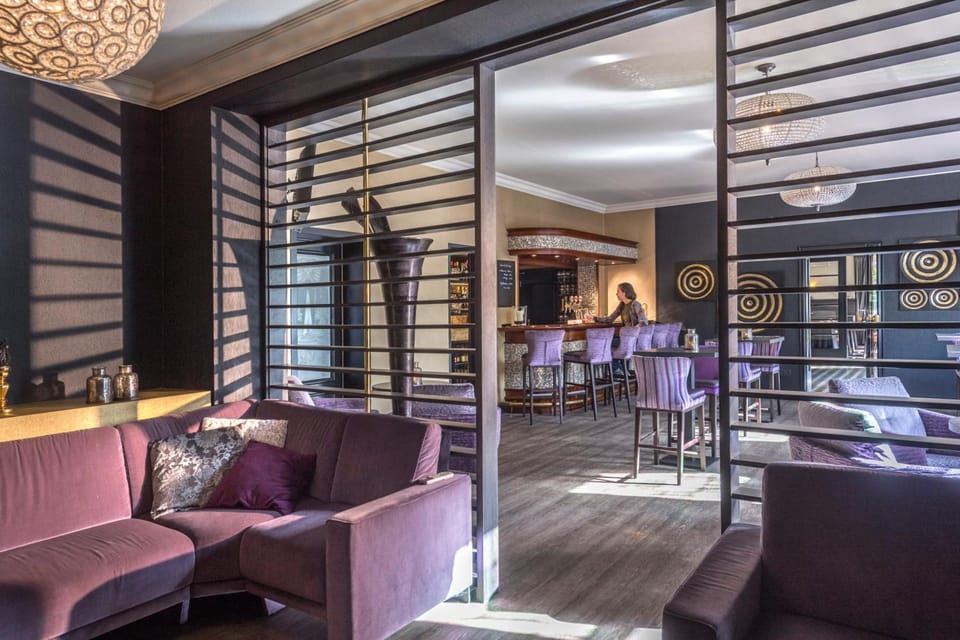 Bar/lounge